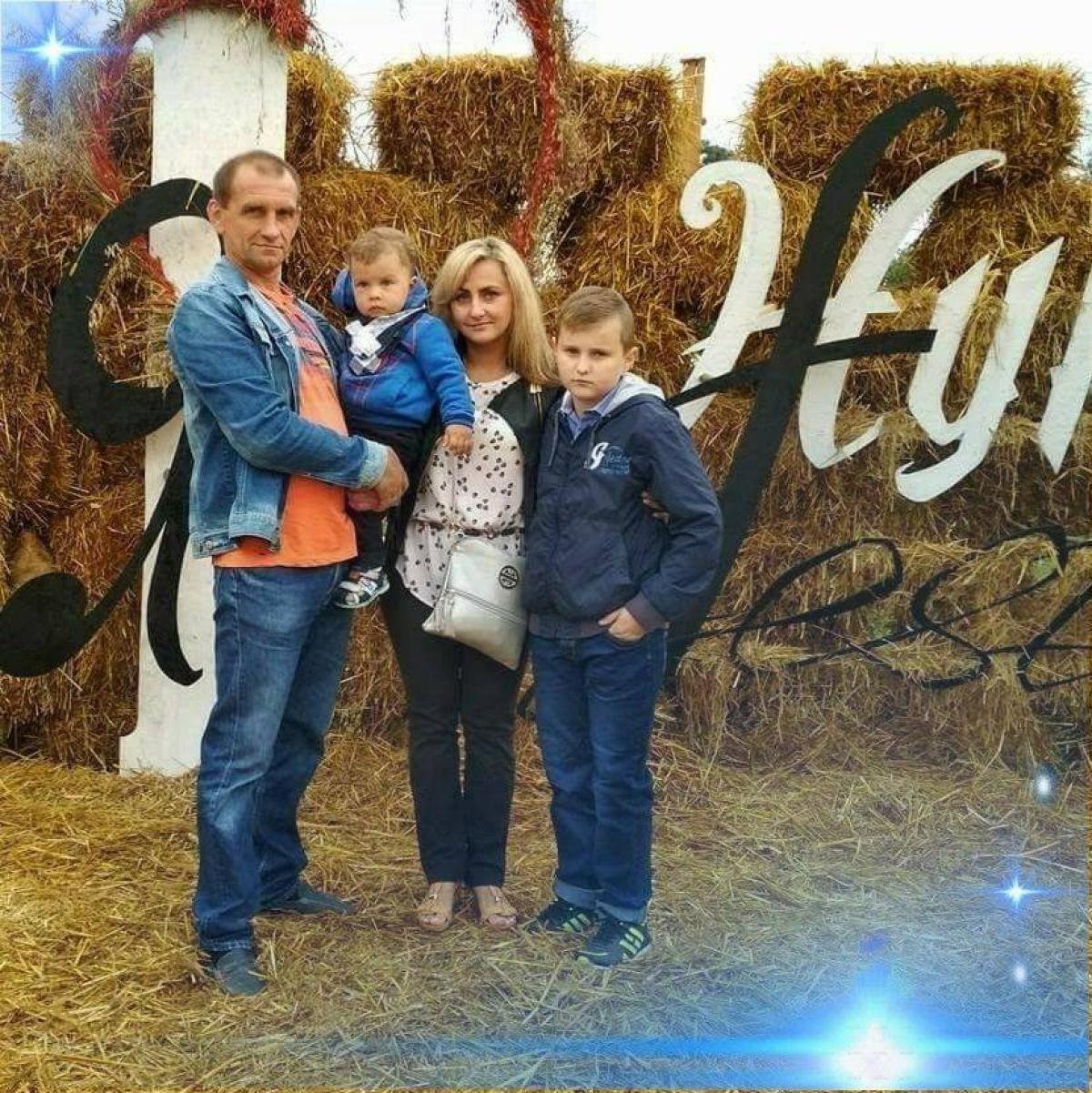 Новини Тернополя - фото з В один день ховають і маму, і тата двох хлопчиків. А що з водієм, який напідпитку скоїв смертельну ДТП?