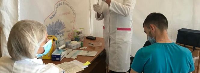 Вам не можна робити вакцинацію від COVID -19? Це вирішить лікар і дасть довідку