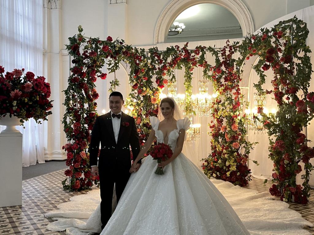 Новини Вінниці - фото з Попелюшка з Рахнів Лісових. Ведуча «Танців з зірками» Іванна Онофрійчук вийшла заміж за мільйонера