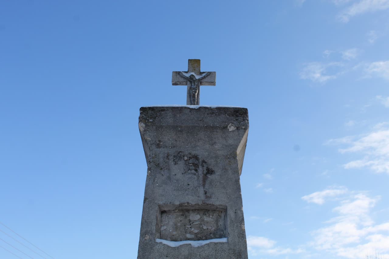 Новини Тернополя - фото з Лише сім хат і старовинний костел: репортаж із зникаючого села, розташованого у двох областях