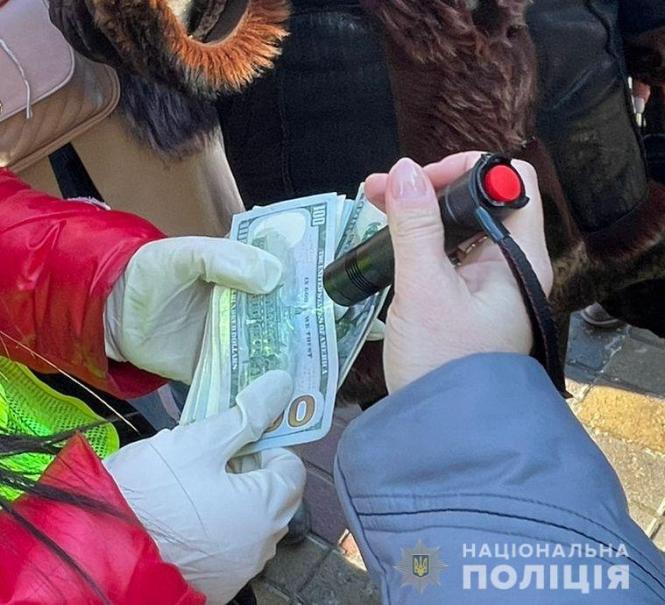 Новини Хмельницького - фото з У Хмельницькому доцентка вимагала 11,5 тисяч доларів хабаря