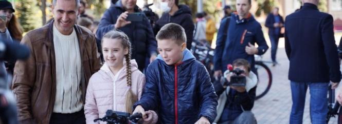 Новини Вінниці - фото з Вінниччина у червоній зоні, житло на Новий рік та інше важливе за 15 листопада на 20minut.ua Байнак, Сидоріна і Катрага. Хто отримає призи за вакцинацію?