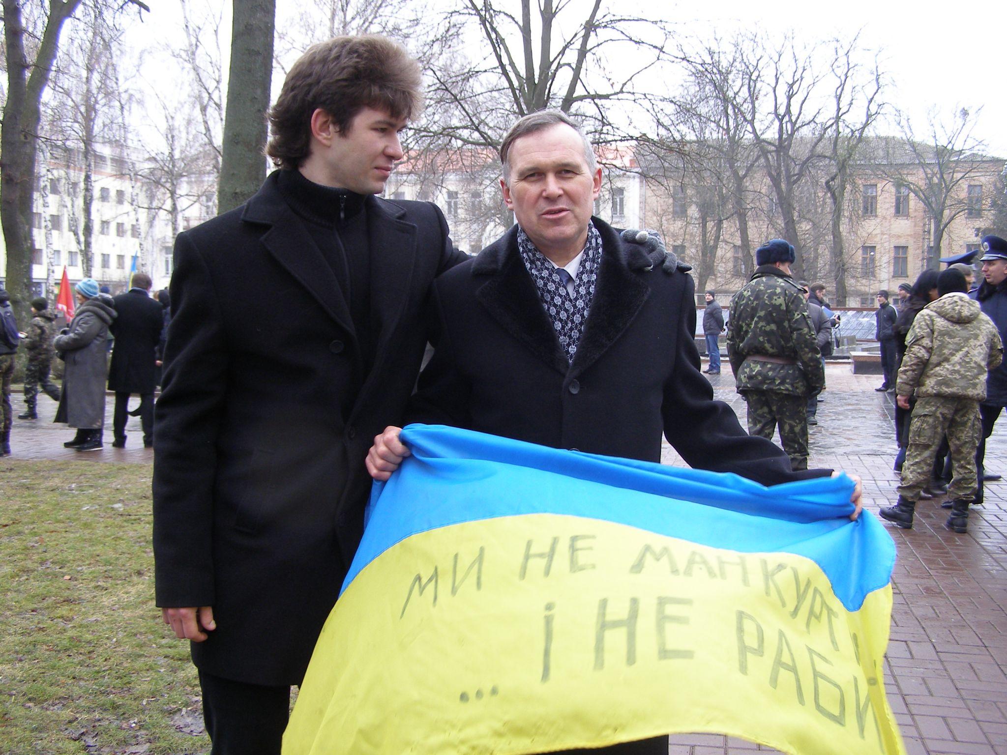 Новини Вінниці - фото з «Птах не падає — летить!». Чому пам’ятний знак  Героям Небесної сотні і АТО доручили створити студенту?