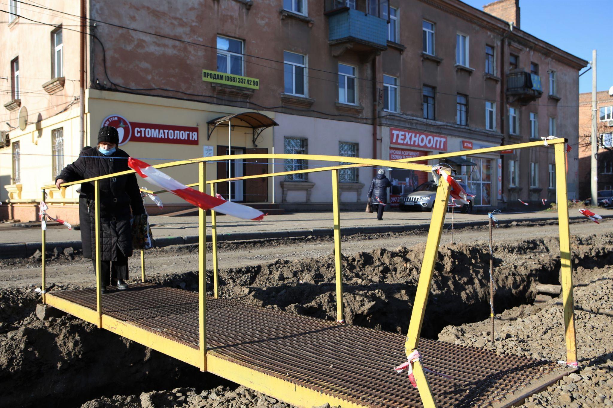 Новини Вінниці - фото з Демонтували колії та вирили котлован. Як за два тижні реконструкції змінилася Батозька