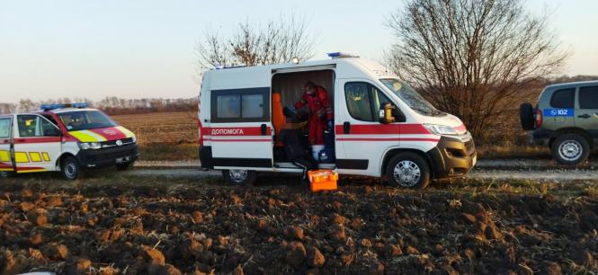 Новини Хмельницького - фото з На Хмельниччині перекинувся “ВАЗ”. Постраждалих двоє