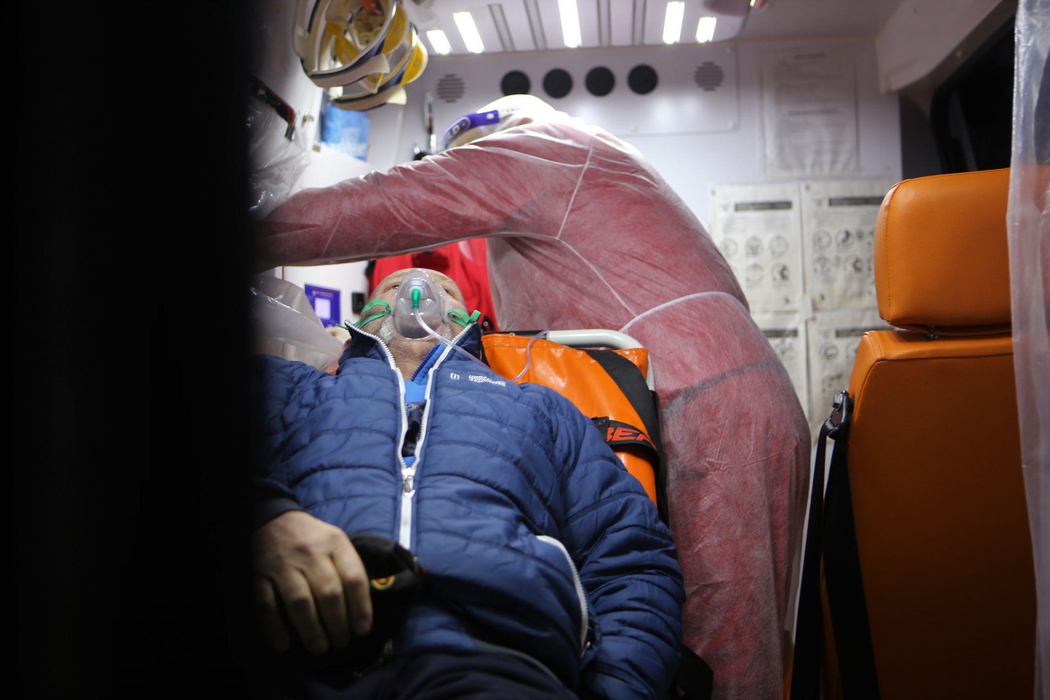 Новини Вінниці - фото з «Я задихаюся чотири дні». Журналіст 20minut.ua провів день з ковідною бригадою «швидкої»