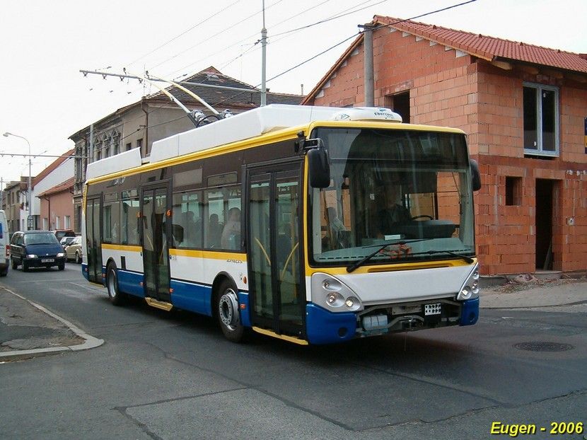 Новини Тернополя - фото з Є іржа та потертості. Як виглядають і за скільки купили старі чеські тролейбуси для Тернополя (ФОТО)