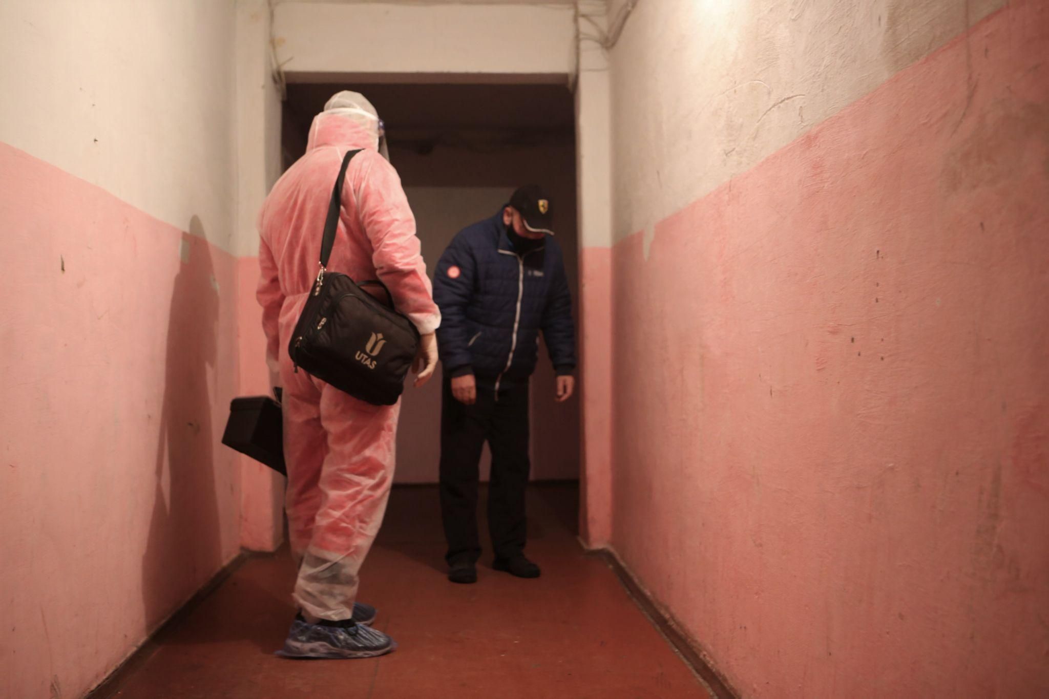 Новини Вінниці - фото з «Я задихаюся чотири дні». Журналіст 20minut.ua провів день з ковідною бригадою «швидкої»