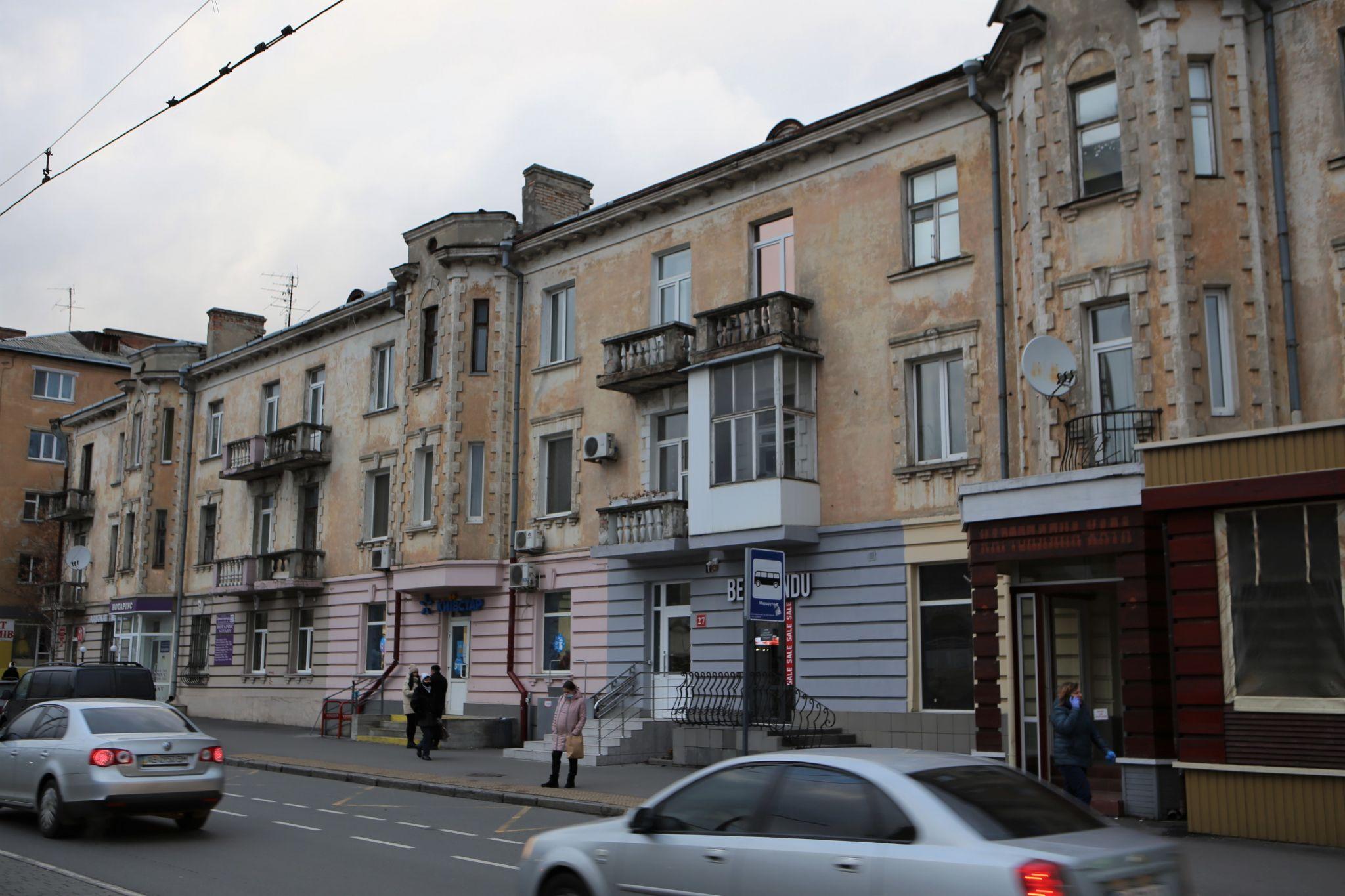 Новини Вінниці - фото з «Тримаємо ситуацію на контролі»: у Вінниці почали реставрацію Будинку залізничників