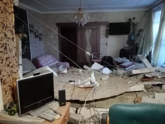 На зображенні може бути: у приміщенні