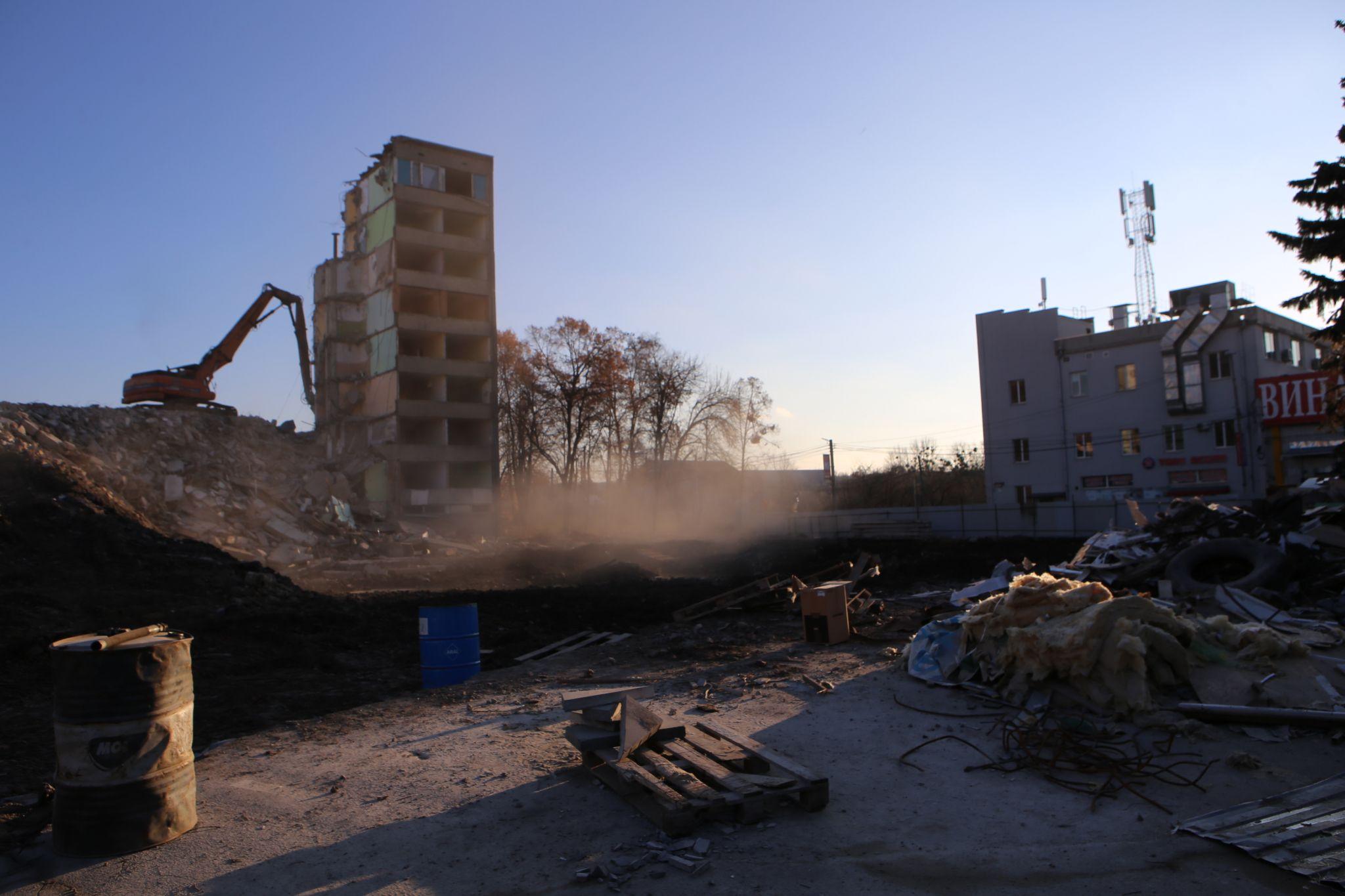 Новини Вінниці - фото з Не залишилося майже нічого: у Вінниці закінчують демонтувати «Південний Буг», але чи законно?