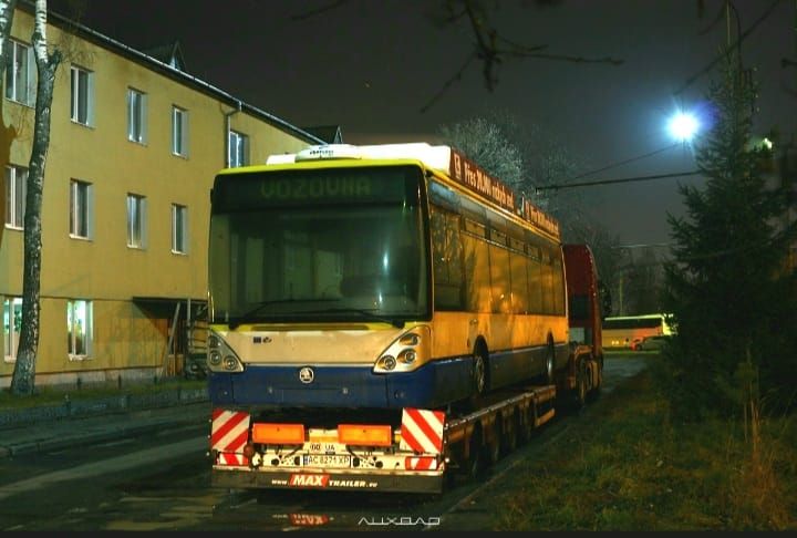 Новини Тернополя - фото з В депо КП «Тернопільелектротранс» привезли перший з п'яти тролейбусів із Чехії (ФОТО ДНЯ)