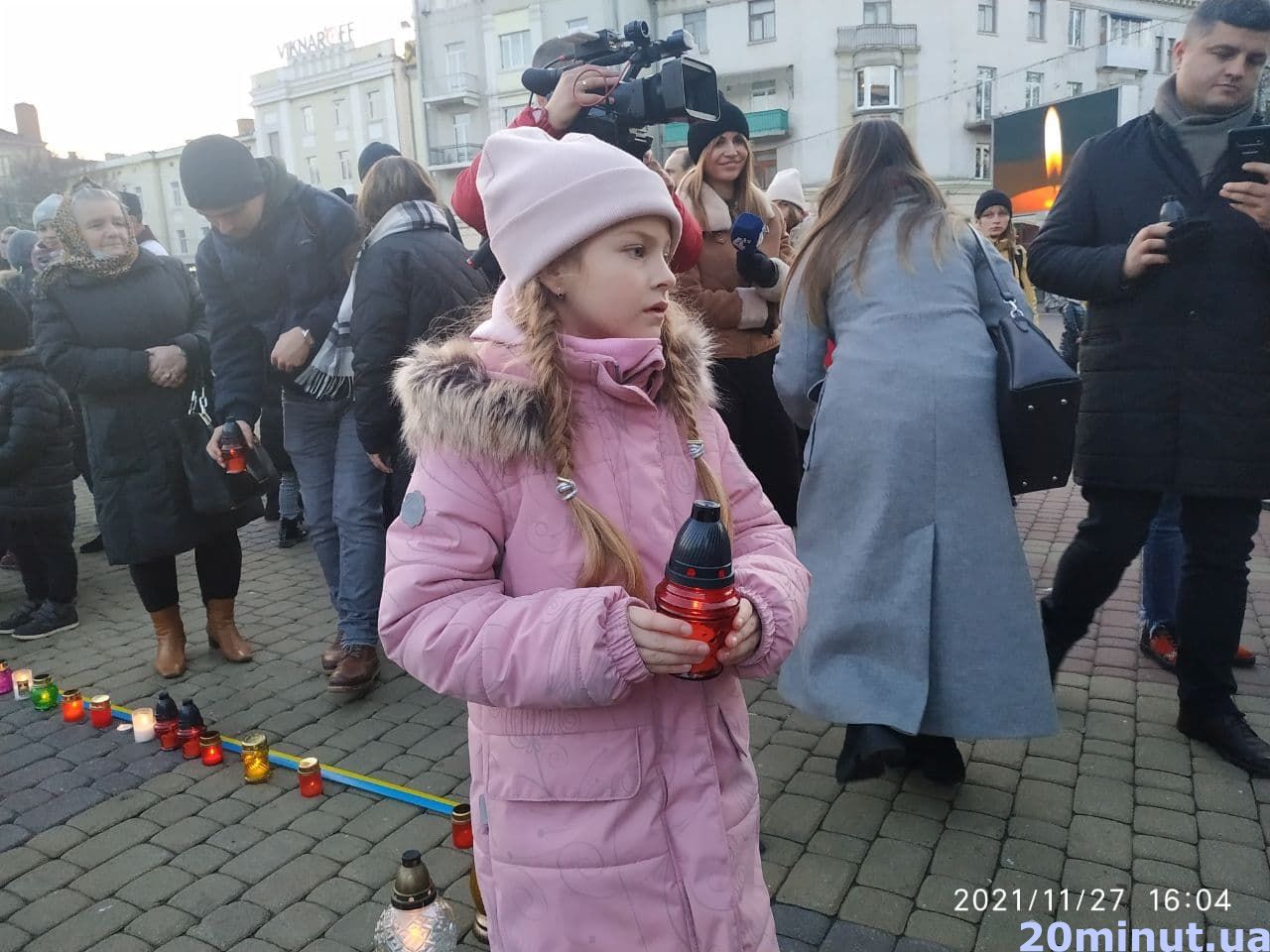 Новини Тернополя - фото з Тернополяни долучилися до Всеукраїнської акції "Запали свічку" пам'яті жертв Голодоморів