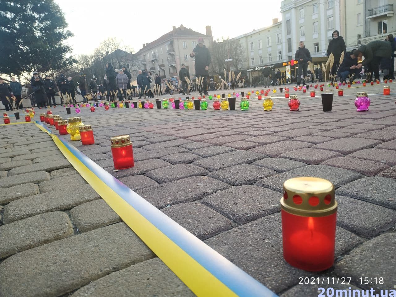 Новини Тернополя - фото з Тернополяни долучилися до Всеукраїнської акції "Запали свічку" пам'яті жертв Голодоморів