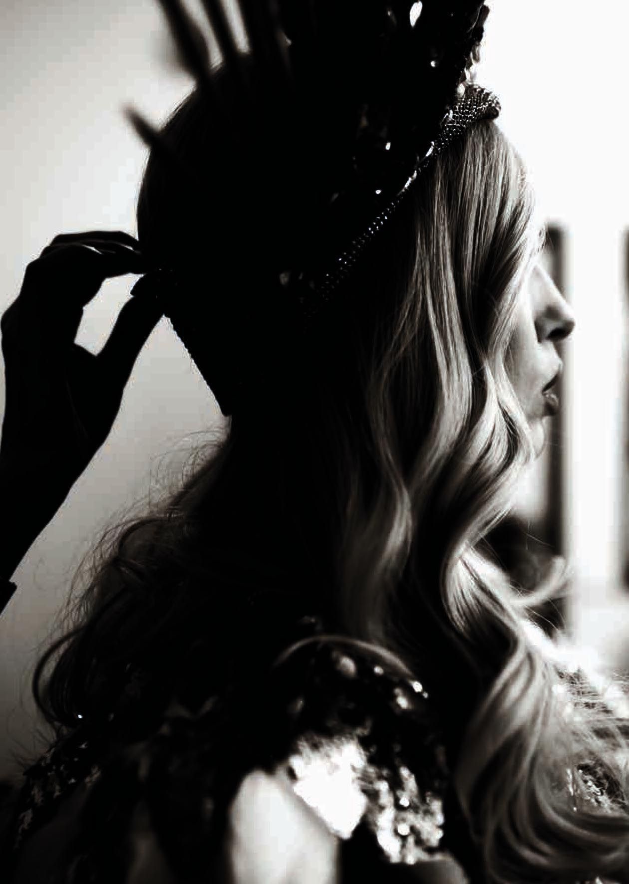 Новини Вінниці - фото з «Хід Королеви» й відвертості «Яжемать». За що перша книга Олі Полякової потрапила у ТОП продажів?