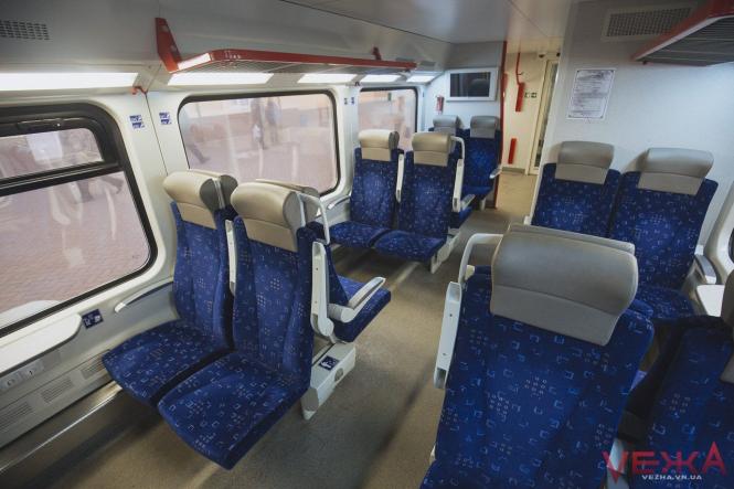 Новини Хмельницького - фото з Через Хмельницький курсуватиме двоповерховий швидкісний потяг “Skoda”