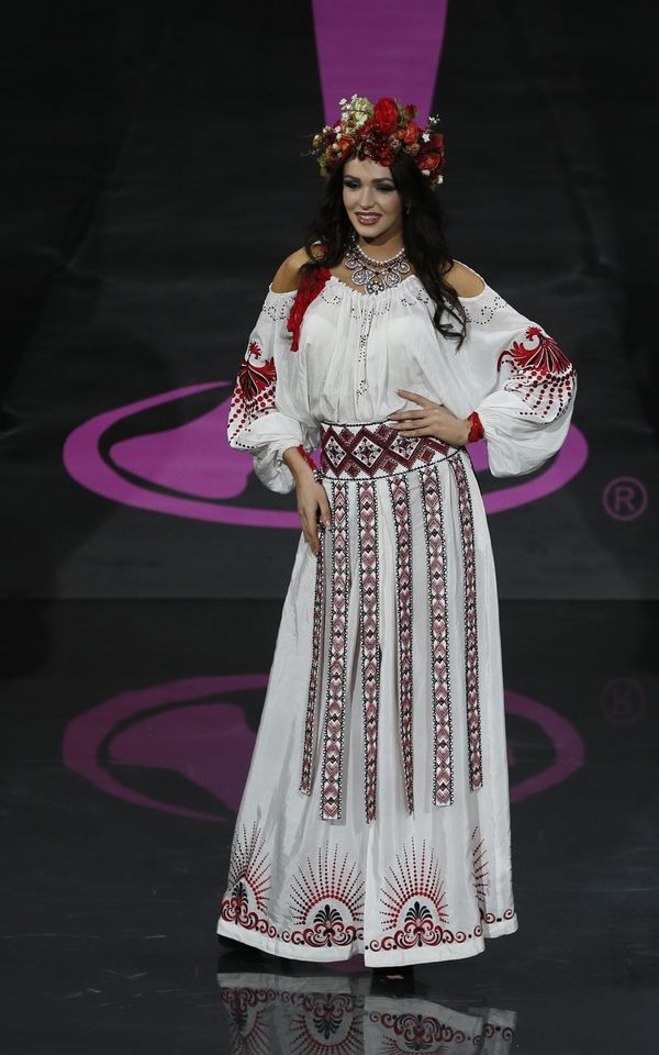 Новини Вінниці - фото з З вишивкою з Вінниччини і всіх областей. Чим вражає сукня, у якій українка виступить на «Міс Всесвіт»?