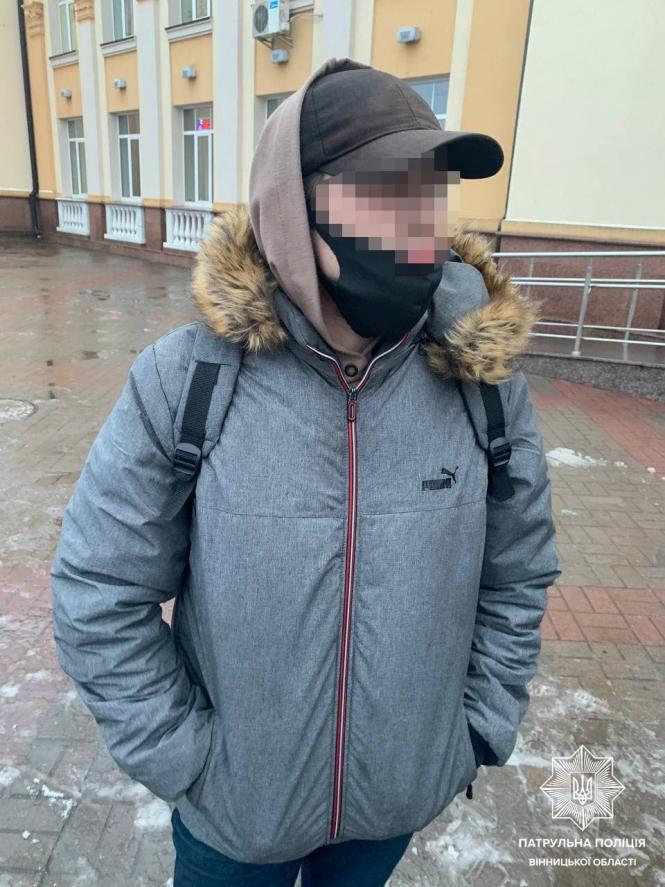 Новини Вінниці - фото з Ховався два роки від поліції, а попався через куріння в громадському місці
