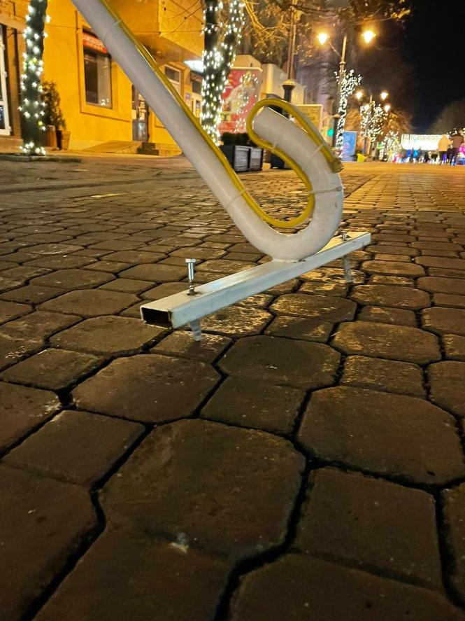 Новини Хмельницького - фото з У центрі Хмельницького пошкодили різдвяні інсталяції