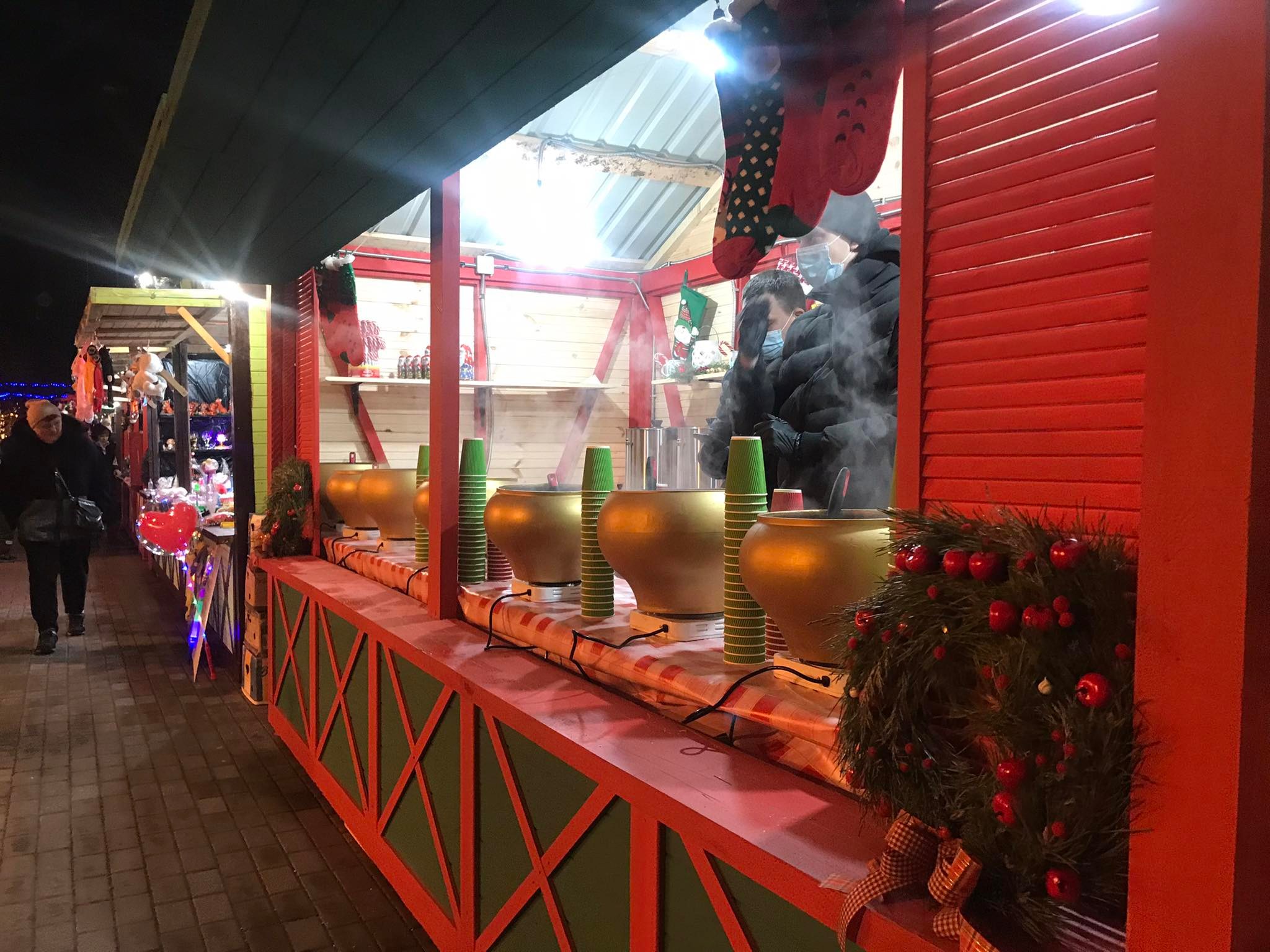 Новини Хмельницького - фото з Симчишин “запалив” головну ялинку Хмельницького (ВІДЕО) Нет описания.