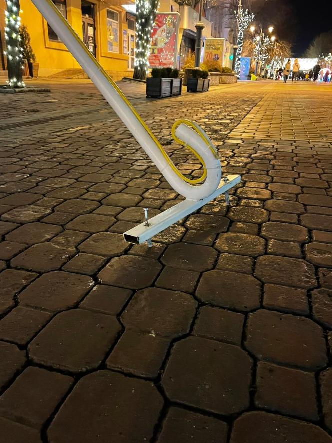 Новини Хмельницького - фото з У центрі Хмельницького пошкодили різдвяні інсталяції