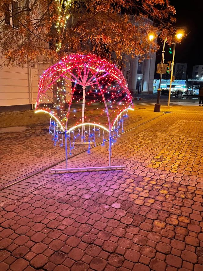 Новини Хмельницького - фото з У центрі Хмельницького пошкодили різдвяні інсталяції
