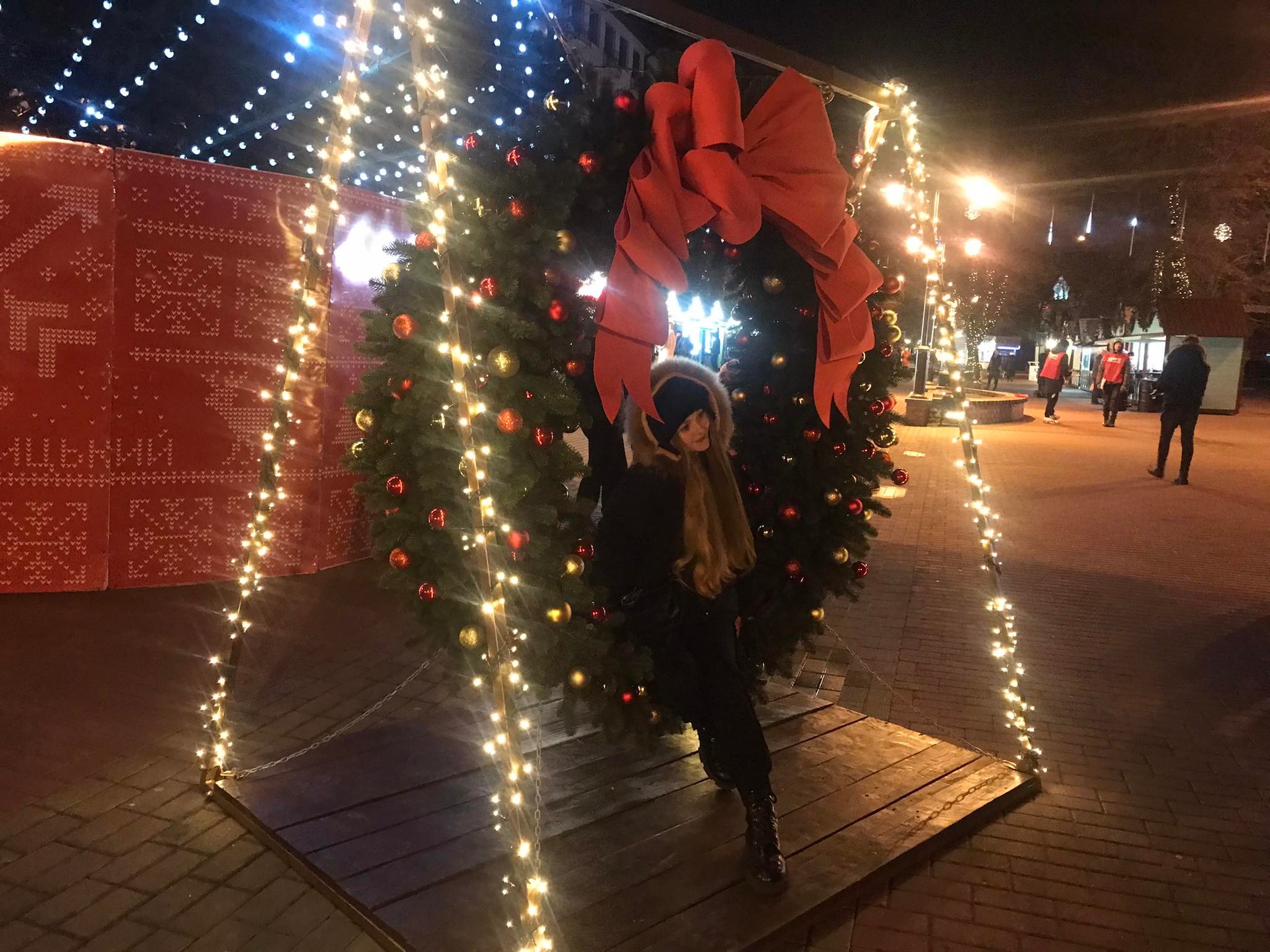 Новини Хмельницького - фото з Симчишин “запалив” головну ялинку Хмельницького (ВІДЕО) Нет описания.