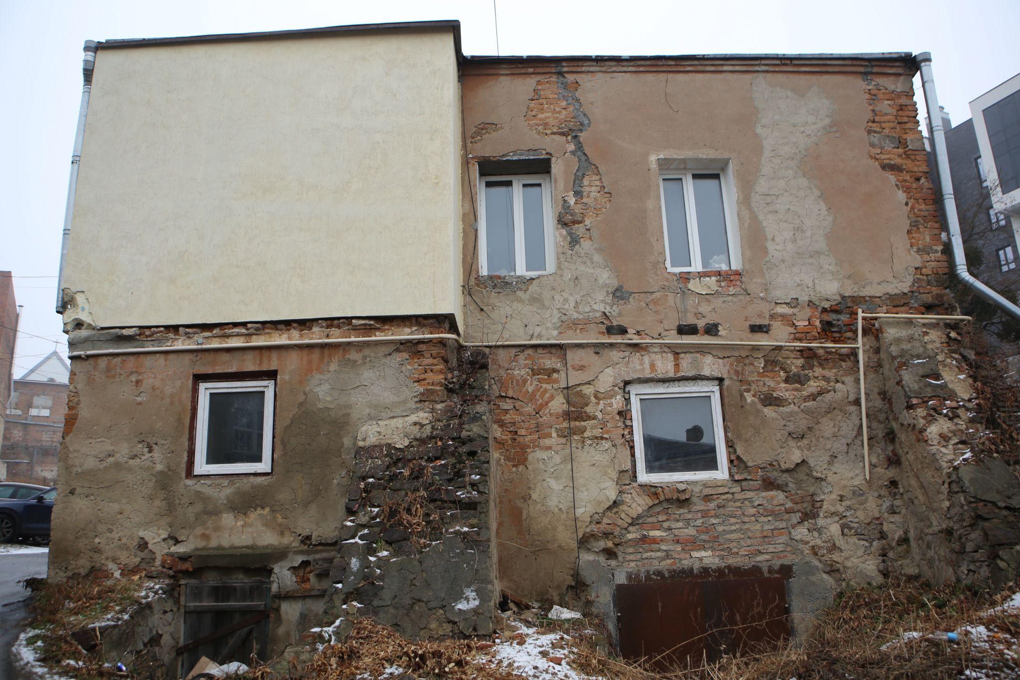 Новини Вінниці - фото з Напівзруйновані та відреставровані: як виглядають п’ять найстаріших будівель центру Вінниці