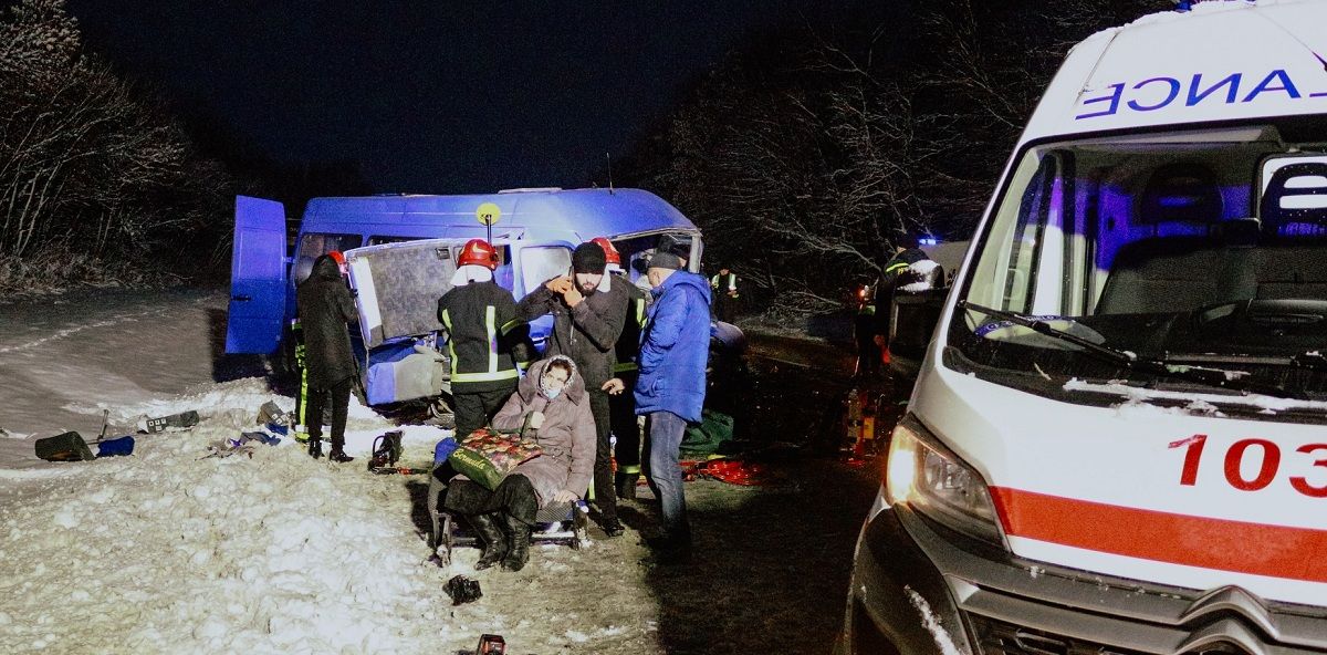 Новини Тернополя - фото з Так болить – за ними плаче пів Кременця. Що відомо про водія та пасажирку буса, життя яких обірвалось через ДТП