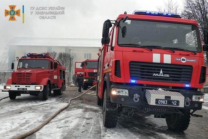 Новини Хмельницького - фото з Масштабна пожежа складів на Заводській: рятувальники розповіли деталі