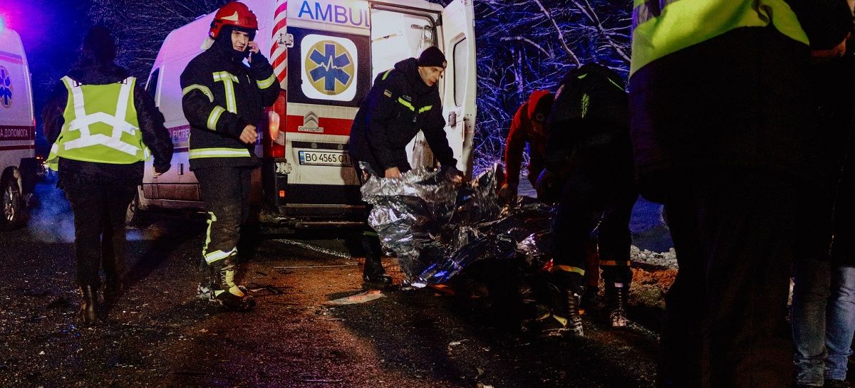 Новини Тернополя - фото з Кременець прощається з Ольгою та Павлом, життя яких забрала жахлива ДТП