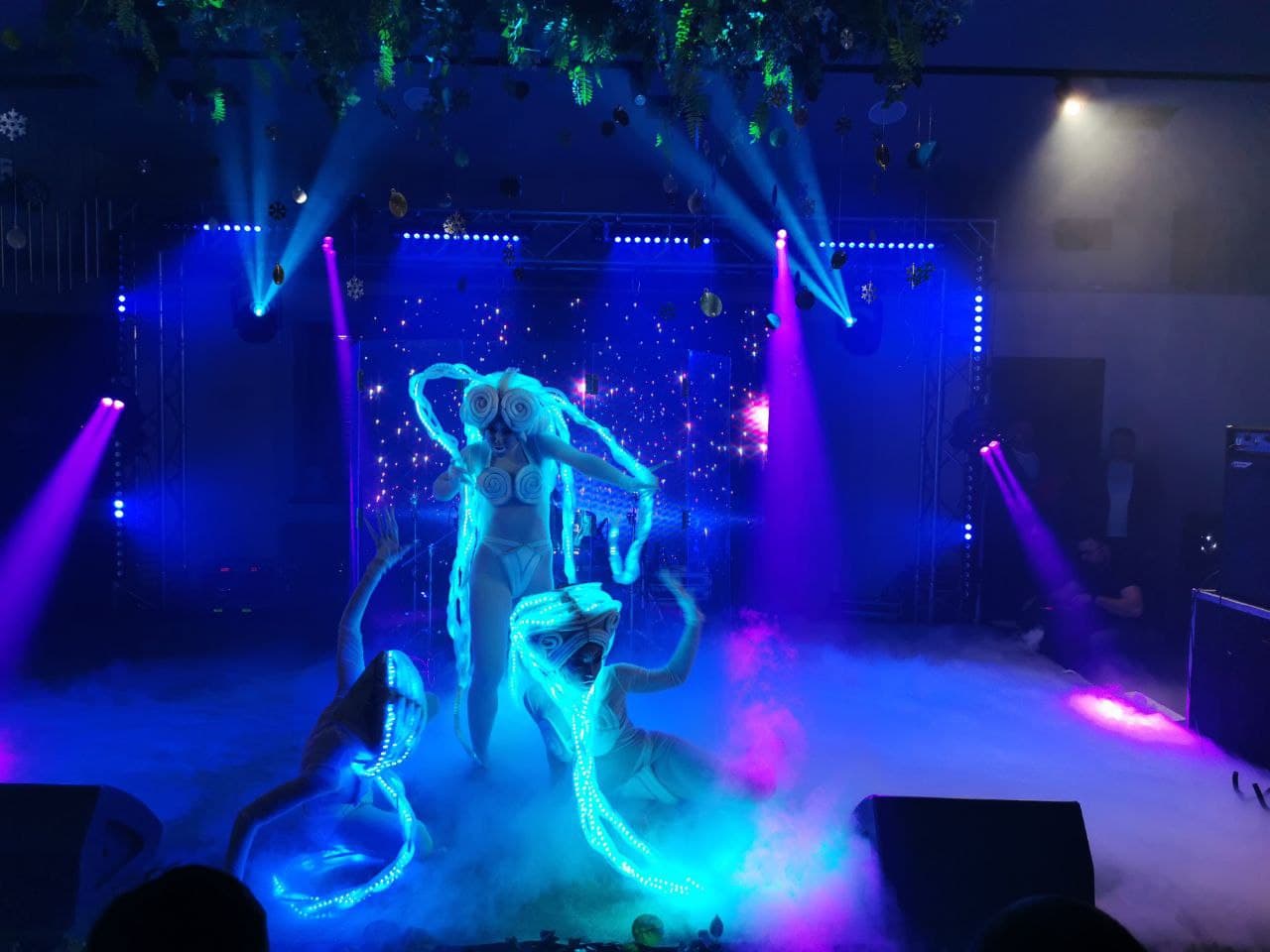 Новини Тернополя - фото з Феєричний виступ скрипаля Антона Вараниці під час церемонії нагородження «Народний бренд 2021». ВІДЕО ДНЯ