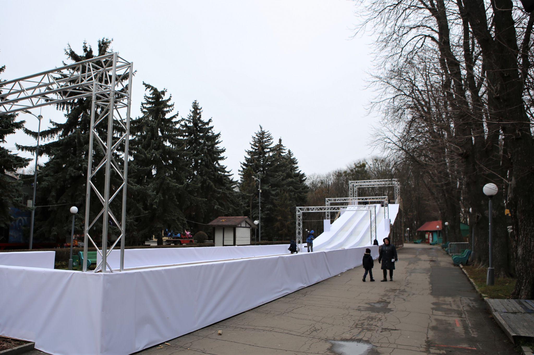 Новини Вінниці - фото з Як виглядає вінницьке «Зимове містечко» за кілька днів до офіційного відкриття