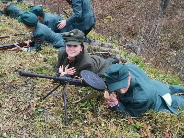 Новини Тернополя - фото з Військова справа не залежить від статі. 17-річна курсантка розповіла, чому хоче служити