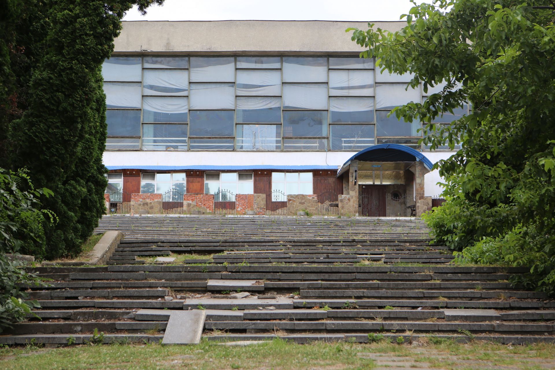 Новини Вінниці - фото з Що не так з центром Вінниці — про дерева, публічні простори та кінозал «Росія»