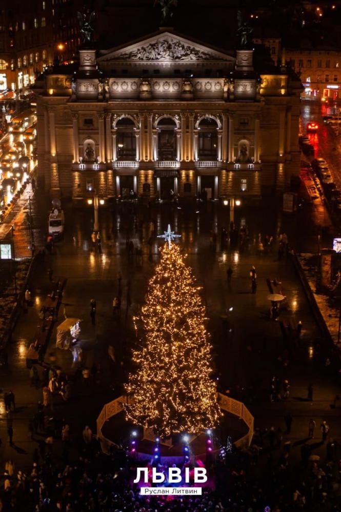 Новини Вінниці - фото з Вінницька ялинка потрапила у ТОП-10 від Держтуризму. Голосування триває
