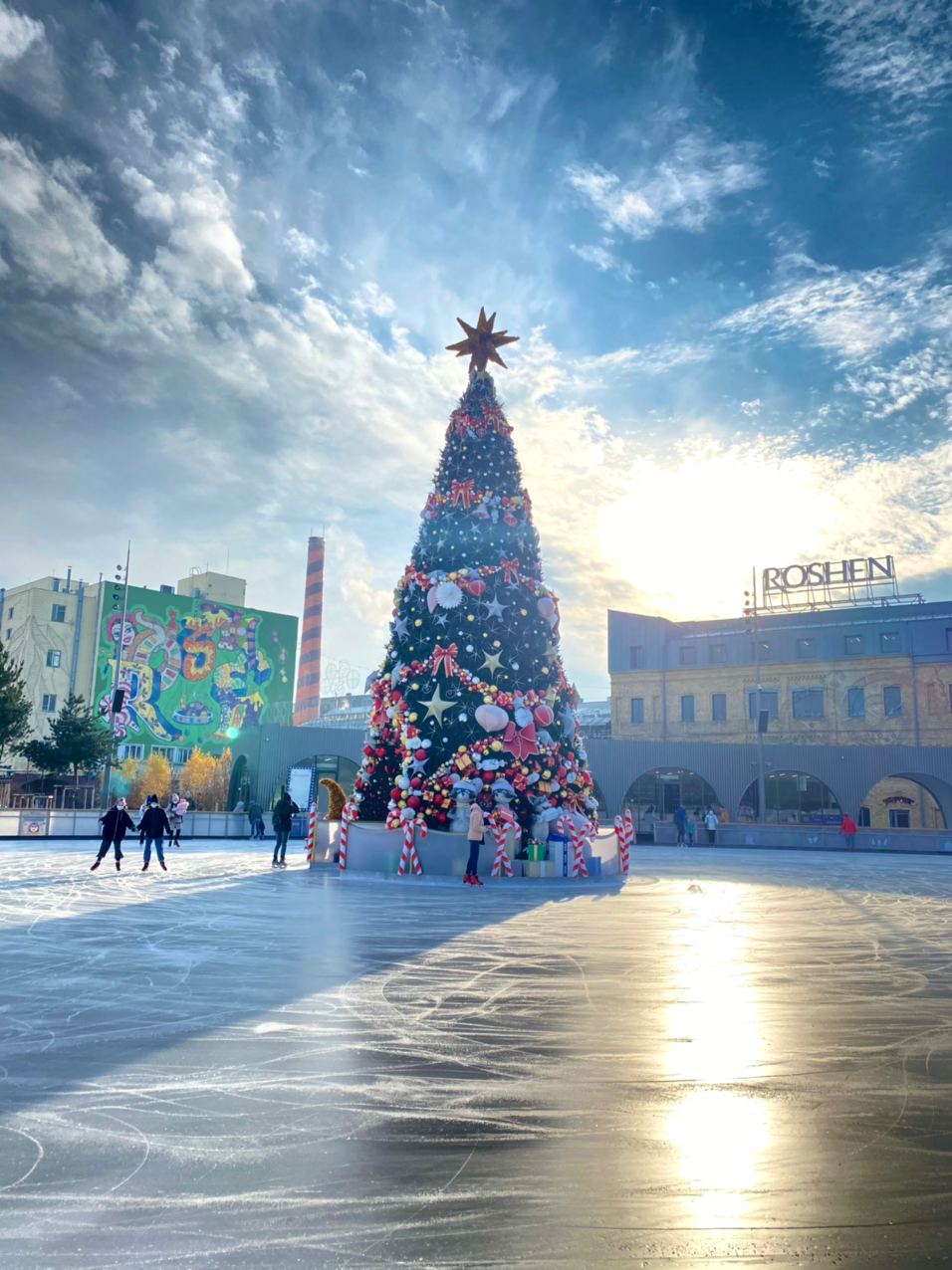 Новини Вінниці - фото з Зимова ковзанка і гірка в Центральному парку. Порівнюємо ціни у Вінниці та в інших містах