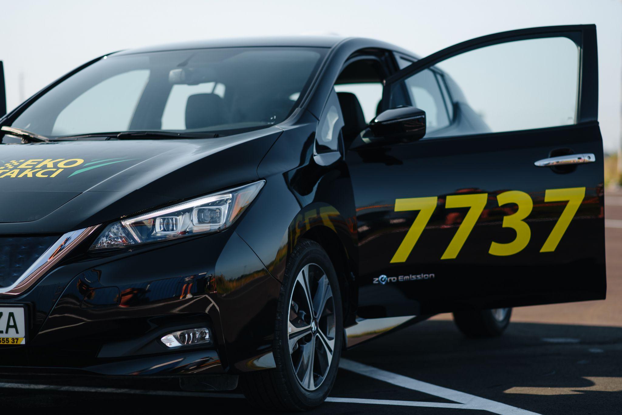 Новини Житомира - фото з ЕКО ТАКСІ 7737 – лідер, якому довіряють. Служба таксі вдруге стала переможцем у конкурсі «Народний бренд»