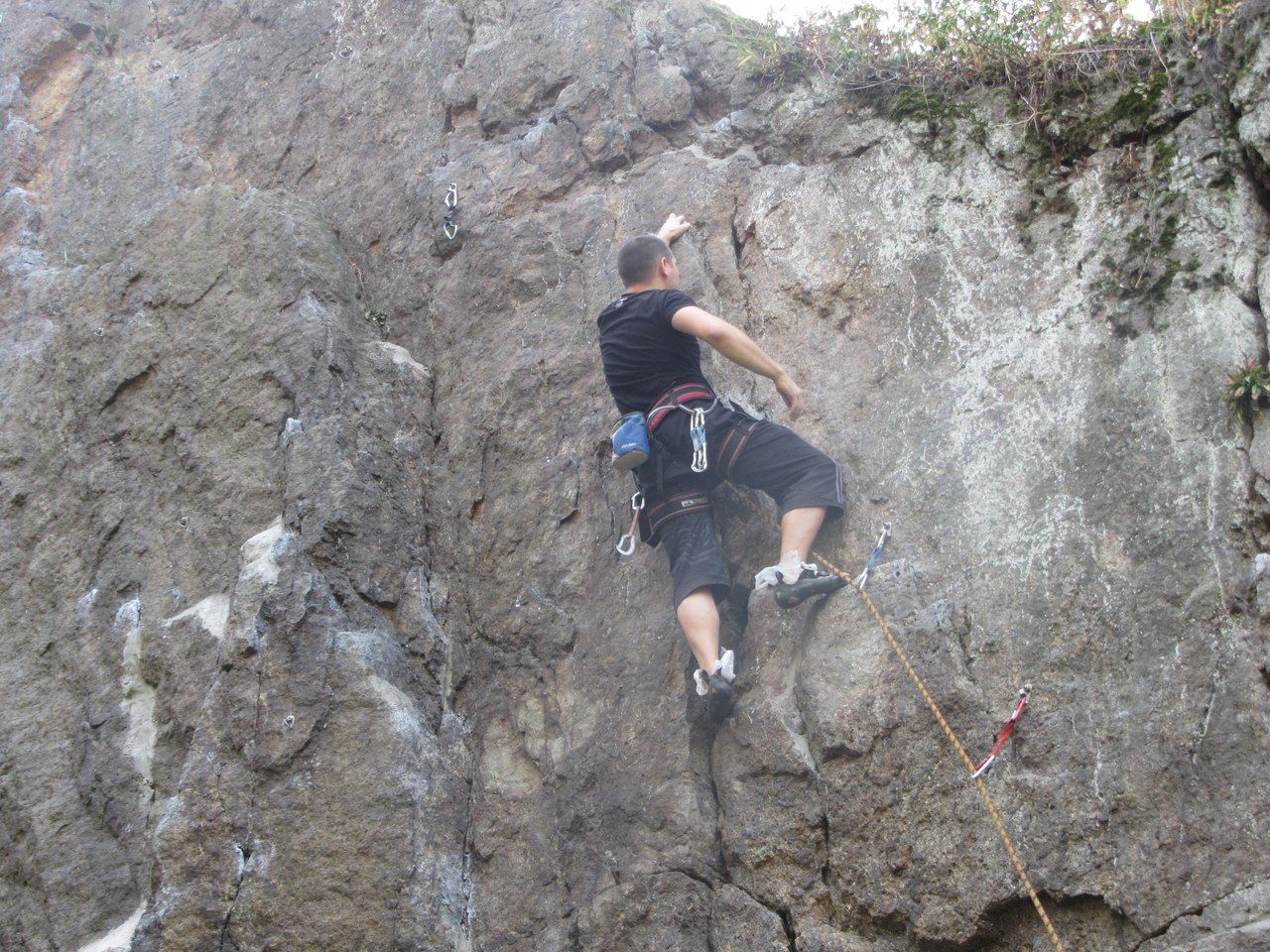 Новини Вінниці - фото з Сказав «я при розумі» і поліз без страховки на 9-поверхівку