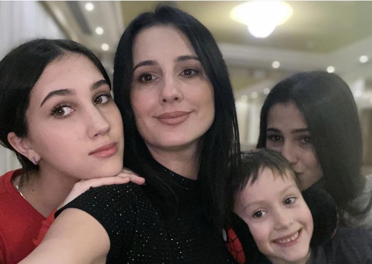 Новини Вінниці - фото з Вдома чи за кордоном?  Де знані вінничани зустріли 2022 рік