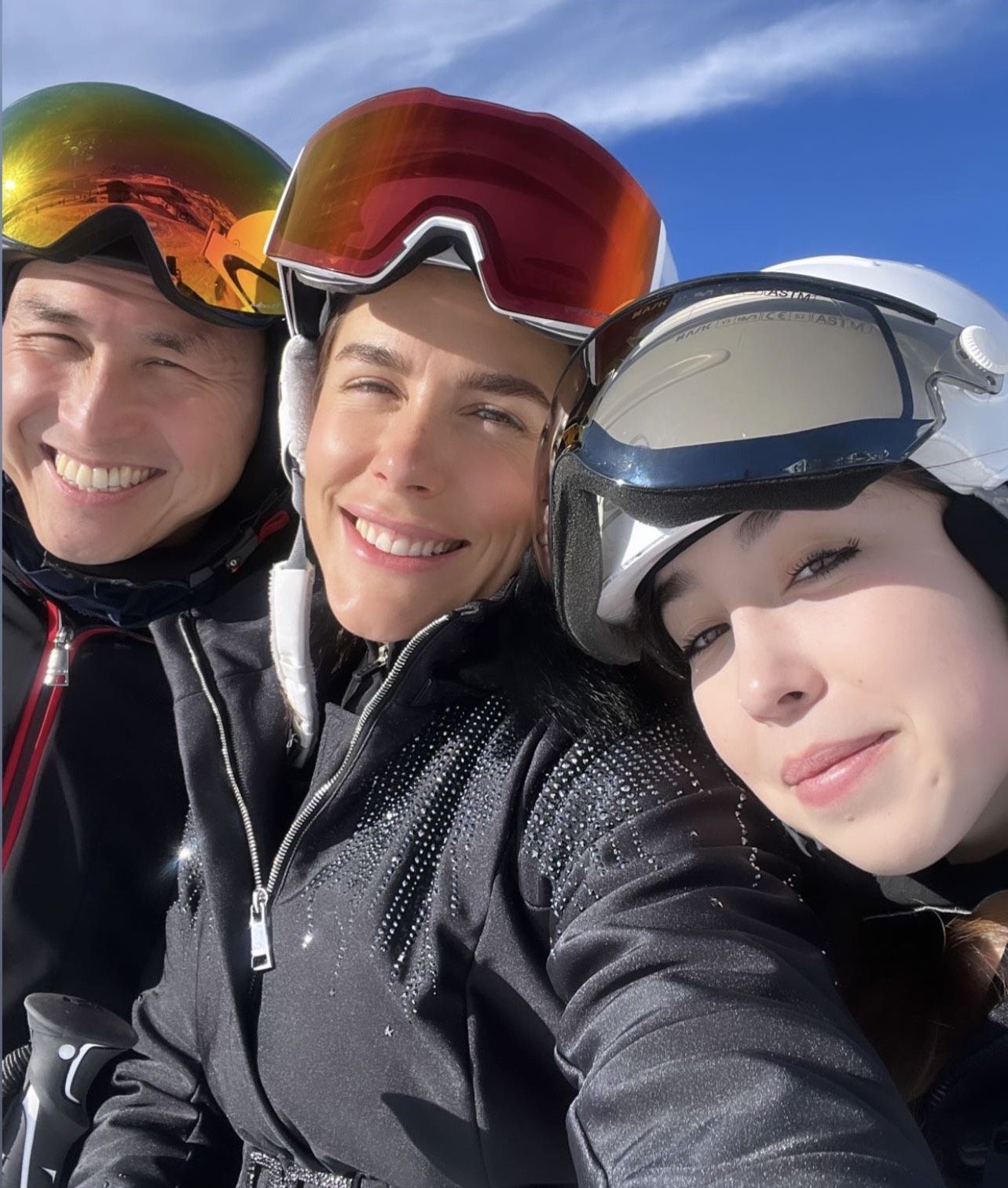 Новини Вінниці - фото з Вдома чи за кордоном?  Де знані вінничани зустріли 2022 рік