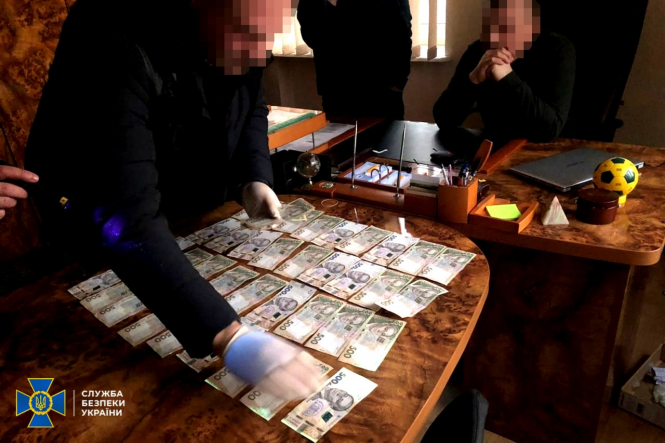 Новини Хмельницького - фото з За хабар у 20 тисяч гривень затримали директора підприємства Міноборони на Хмельниччині