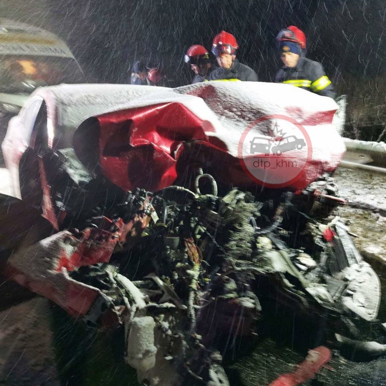 Новини Хмельницького - фото з У Хмельницькому районі не розминулись “Mazda” з вантажівкою. Є загиблий