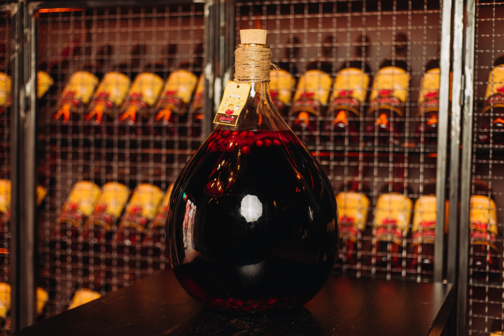 Новини Тернополя - фото з ТОП-7 нових закладів в Тернополі, які варто відвідати. Огляд від «20 хвилин» Вишняк - наливочна | Доставка алкогольних напоїв та їжі в Тернополі від 30  хв