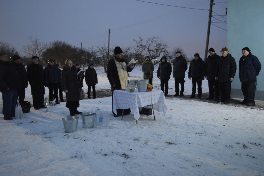 Новини Хмельницького - фото з З кранів хмельничан потекла "свята вода"