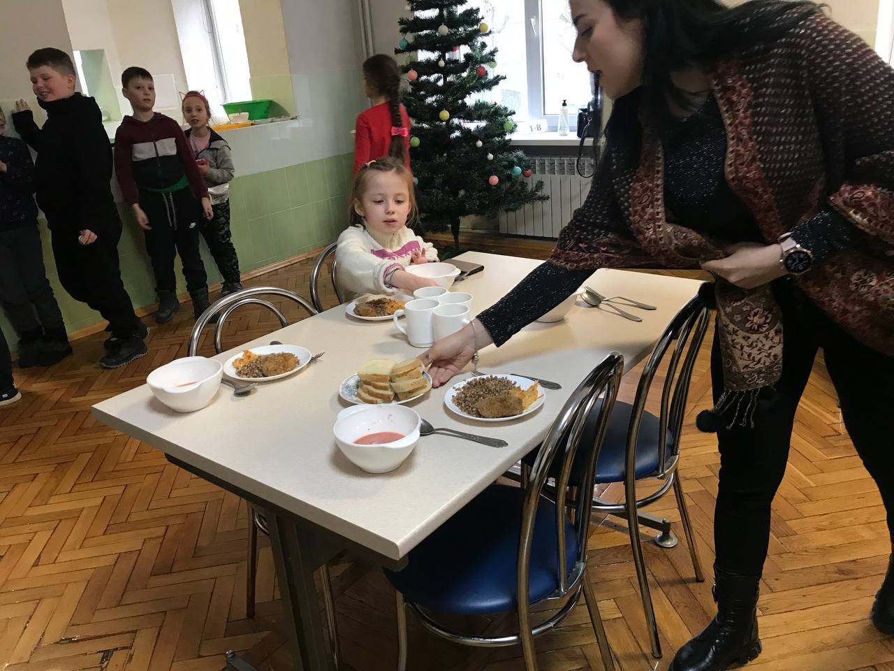 Новини Тернополя - фото з Ми перевірили, як годують у тернопільських школах. А ви знаєте, що їдять ваші діти? (ЕКСКЛЮЗИВ)