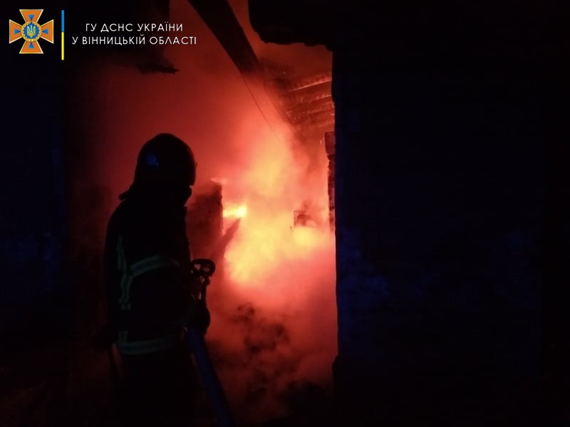 Новини Вінниці - фото з Масштабна пожежа у Липовці: магазин будматеріалів гасили 15 рятувальників 271649397_651991635982251_6765907729906859815_n.jpg