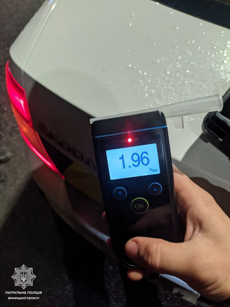 Новини Вінниці - фото з П'яна ДТП на Нечая. Водій на бусі  Mercedes врізався у Renault Scenic