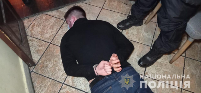 Новини Вінниці - фото з Стрілянина у нічному клубі «Аура». Двоє поранених (ВІДЕО з місця)