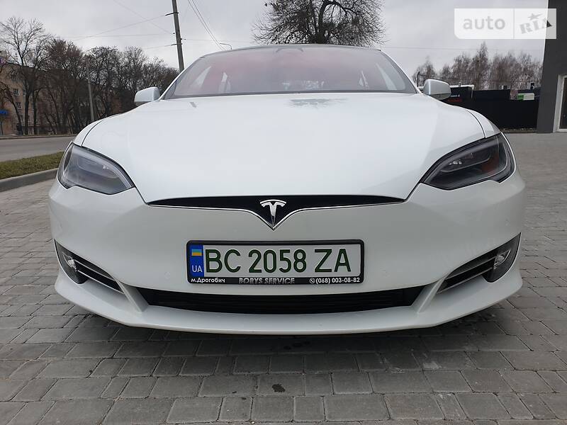 Tesla Model S 120 2019